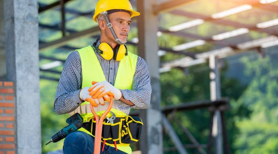 Professional gutter cleaning in Lansing, KS